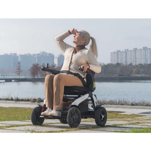 Wózek inwalidzki elektryczny Robooter E60-A